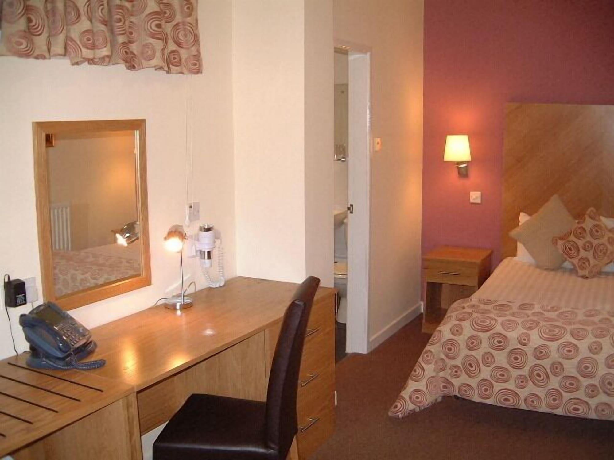 Ely House Hotel Wolverhampton Bilik gambar